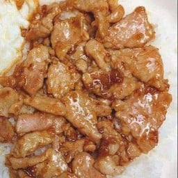 ข้าวหมูทอดกระเทียม