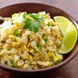 ข้าวผัดอกไก่