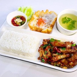 #29 กะเพราหมูสามชั้น ข้าวหอมมะลิไดโนเสาร์ (เซ็ตเบนโตะ)