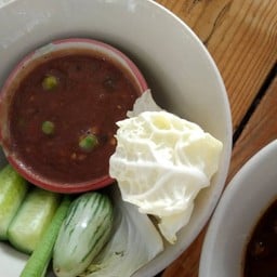 เจ๊แตแกง10บาท(ข้าวตักไม่อั้น) ตลาดเดอะมิลล์