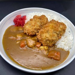 ข้าวแกงกะหรี่หมูทอดสันใน