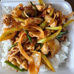 ผัดพริกเผาไก่