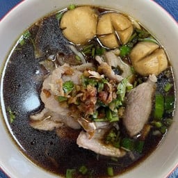 ก๋วยเตี๋ยวไก่ตุ๋นล้านปากหวานกาดหน้ามอ ก๋วยเตี๋ยวไก่ตุ๋น