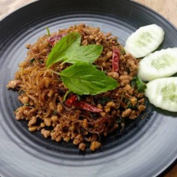 วุ้นเส้น ผัดกะเพราหมูสับ