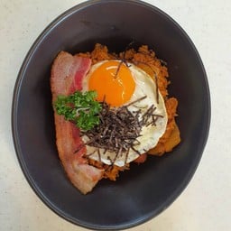 ข้าวผัดกิมจิไข่ดาว