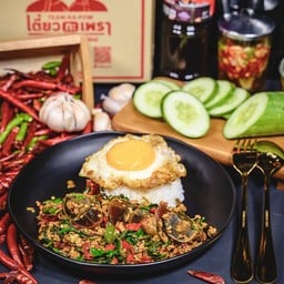 กะเพราหมูสับไข่เยี่ยวม้า-ราคาไม่รวมไข่ดาว