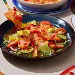 ยำแซลมอน