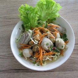 ยำลูกชิ้นปลา