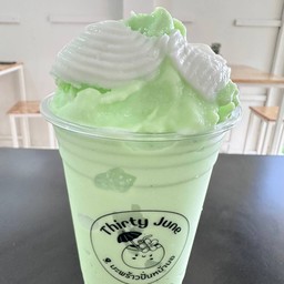 มะพร้าวน้ำหอมแคนตาลูปปั่น