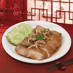 ยำไก่ย่างสไตล์ไทย