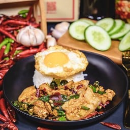 กะเพราเบคอน-ราคาไม่รวมไข่ดาว