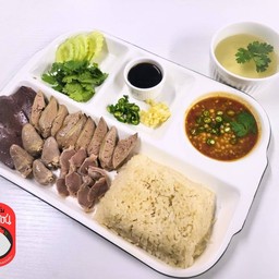 #03 ข้าวมัน+เครื่องในล้วน(ตับกึ๋นเลือด) พิเศษ