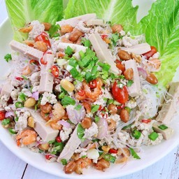 (มี1ชุด)ยำวุ้นเส้นโบราณครบเครื่องหมูยอและหมูสับ