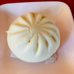 ซาลาเปาไส้หมูสับ