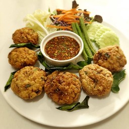 ลาบหมูทอด