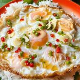ข้าวไข่ดาว+พริกน้ำปลา