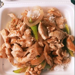 ไก่ผัดพริกหยวก