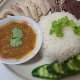 ข้าวมันไก่ฮ่องเต้ by ครัวคุณย่า