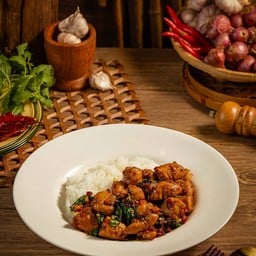 ข้าวกะเพราอกไก่นุ่ม