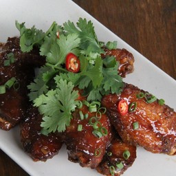 ไก่ลืมตัวFRIED CHIKEN WINGS AROMATIC THAI SAUCE