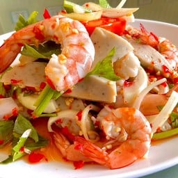 ยำหมูยอกุ้งสุก
