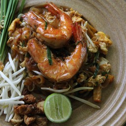 ผัดไทกากหมูกุ้งสด