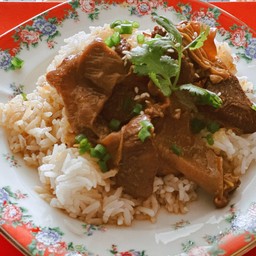 ข้าวหมูตุ๋น