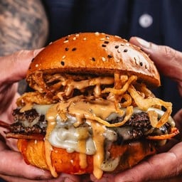 BIG BUNG GER (AMERICAN BURGER HALAL) CHILLVA MARKET ตลาดชิลล์วา