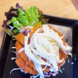 ไก่ทอดหัวหอมซอสซาวครีม