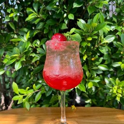 สตรอว์เบอร์รี่โซดา