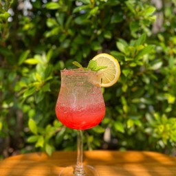 Pink Lemonade (เกรปฟรุ๊ตเลม่อนโซดา)