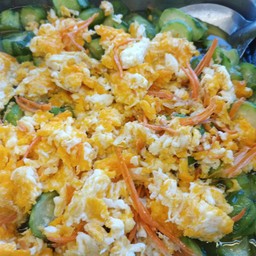 ผัดวุ้นเส้นใส่ผ้กกาดดอง