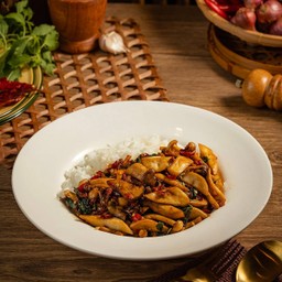 ข้าวกะเพราเห็ด 3 สหาย มังสวิรัติ