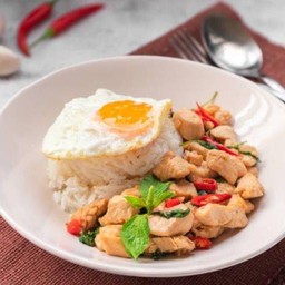 กระเพราไก่