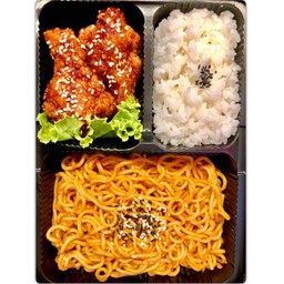 เซต8 มาม่าเกาหลีปีกไก่+ข้าวญี่ปุ่น