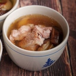 ตุ๋นเห็ดหอมซี่โครงหมู