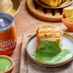 ปังก้อนไส้ล้น-สังขยาใบเตย