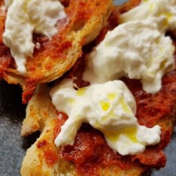 Sourdough SALAMI E STRACCIATELLA