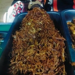 โอ๊ด หมูทอดเชียงฮาย