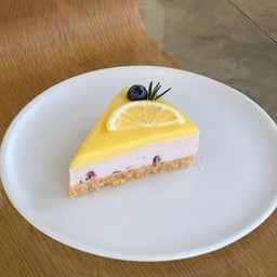 Lemon Blueberry Yogurt Cheese Pie (Delivery)(เลม่อน บลูเบอรี่ โยเกิร์ตชีสพาย)
