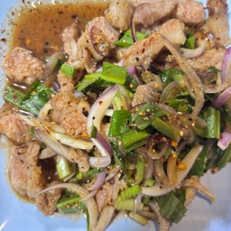 น้ำตกหมู
