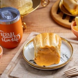 ปังก้อนไส้ล้น-สัขยาไข่เค็ม