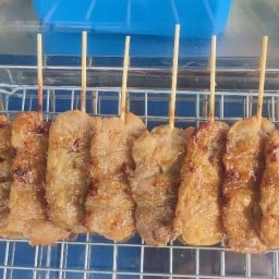 หงส์ทองลูกชิ้นทอด