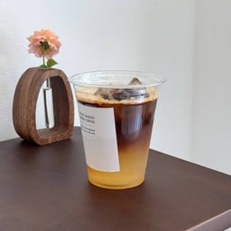แบล็ค-เลม่อนน้ำผึ้งโซดา (เย็น)