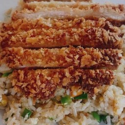 ข้าวผัดไก่กรอบ