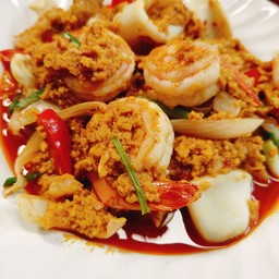 ผัดผงกระหรี่เป็นกับข้าว