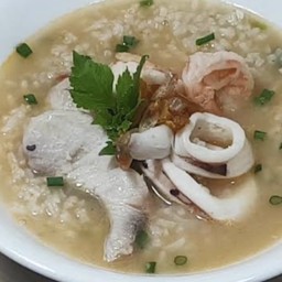 ข้าวต้มทะเลรวม