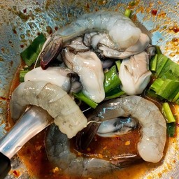 ยำสองใจ กุ้ง+หอย (ชุดเล็ก)