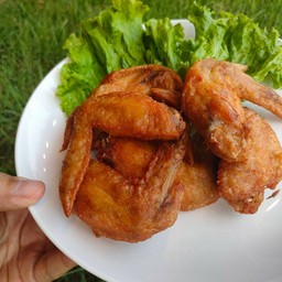 ปีกไก่ทอดน้ำปลา