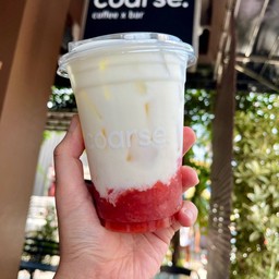 สตอเบอร์รี่นมสด